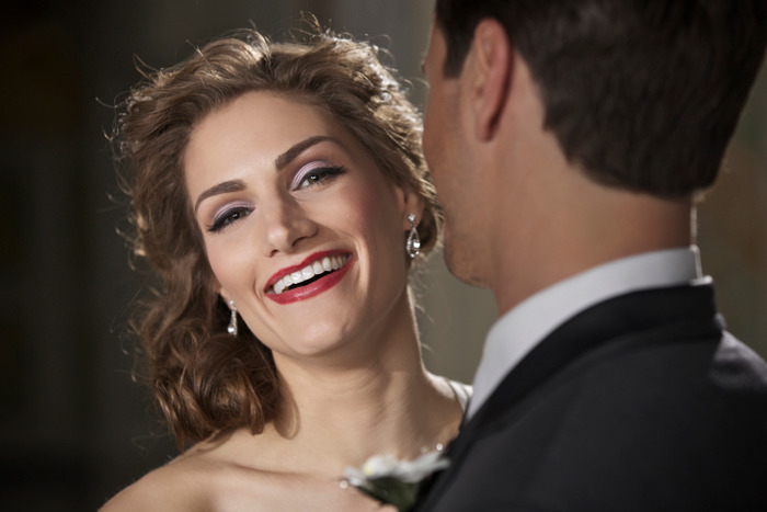 smilig bride during Chicago lifestyle advertising Photography photoshoot