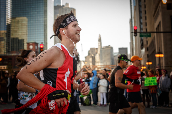 Sports Photographer captures runners during the Chicago Marathon