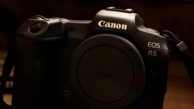 Canon EOS R5 - First Impressions and Behind-the-Scenes on a Studio Portrait Test photoshoot