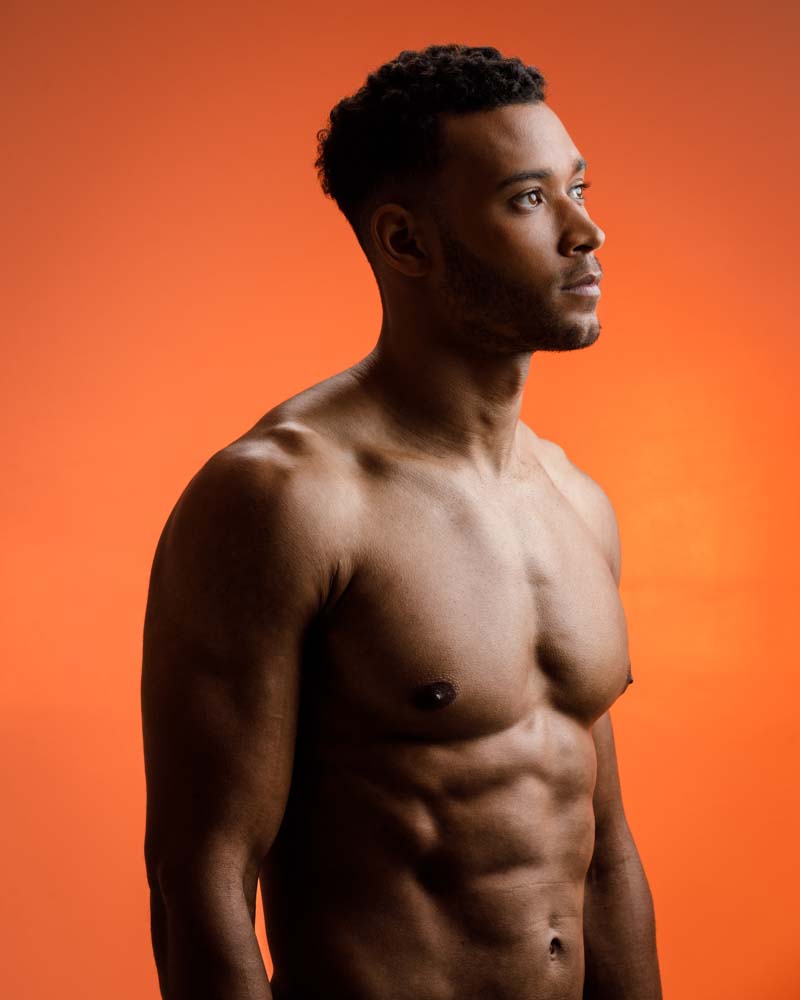 Headshots in Chicago - Shirtless Zane showcasing fitness model potential