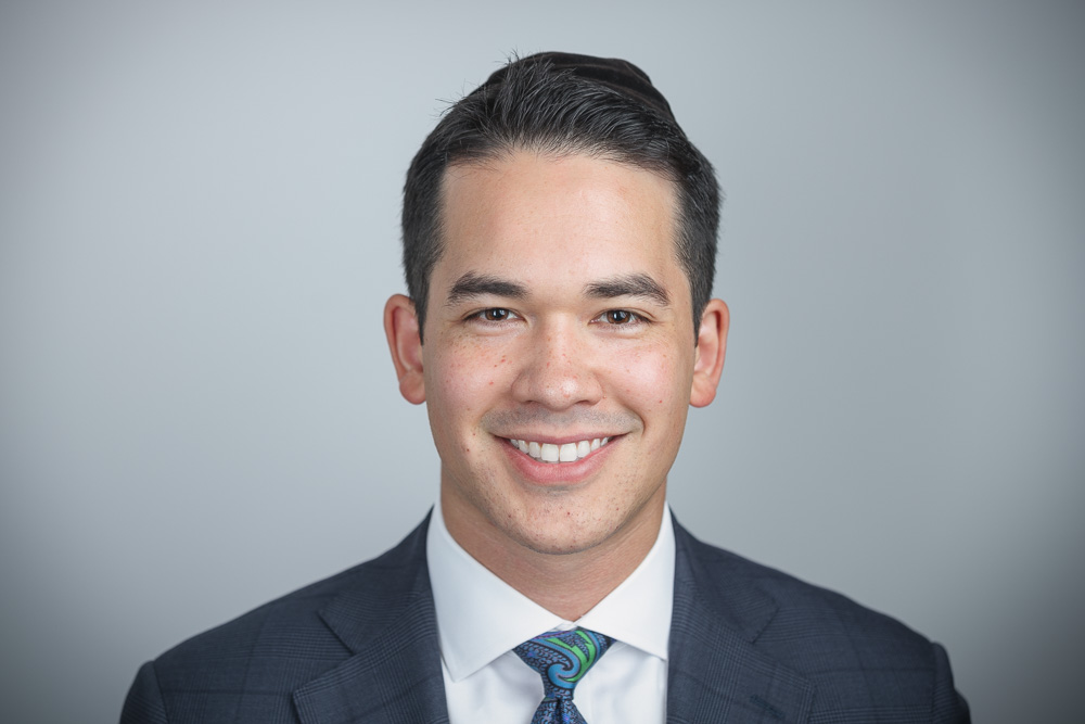 Headshot of a business person in Skokie, perfectly capturing the professional and approachable image needed for a corporate profile