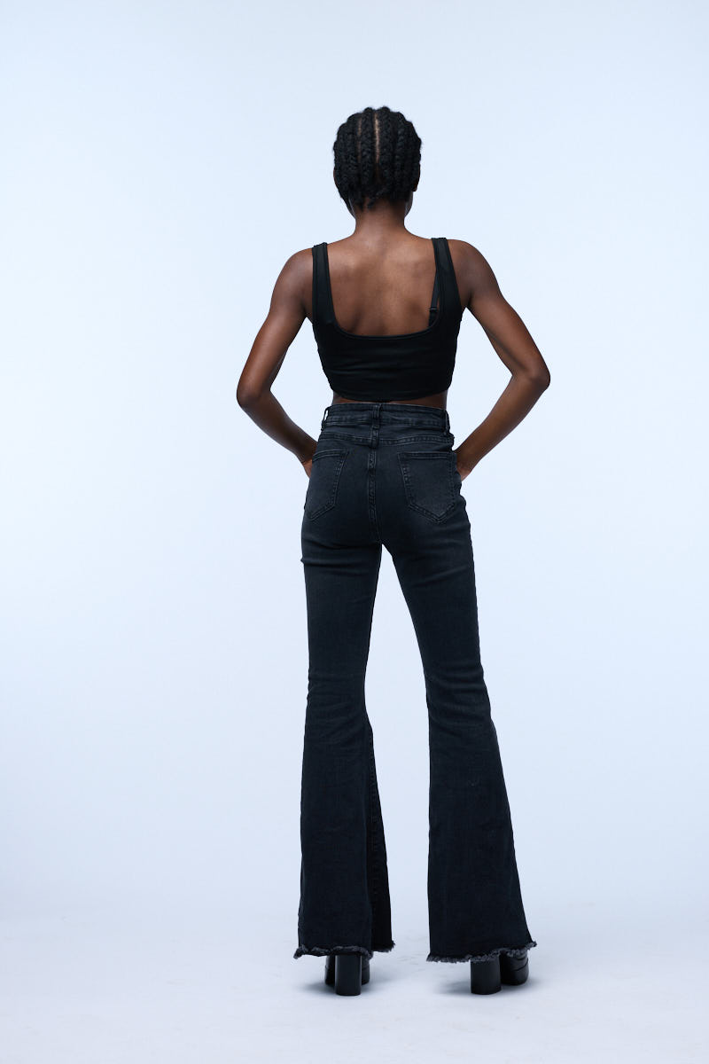 Back view of Samenta showing her natural stance.