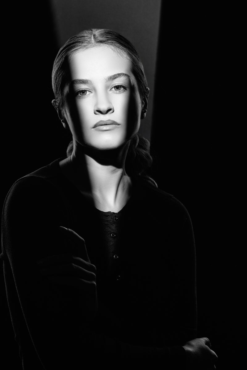 Modern dancer headshot Chicago black and white portrait
