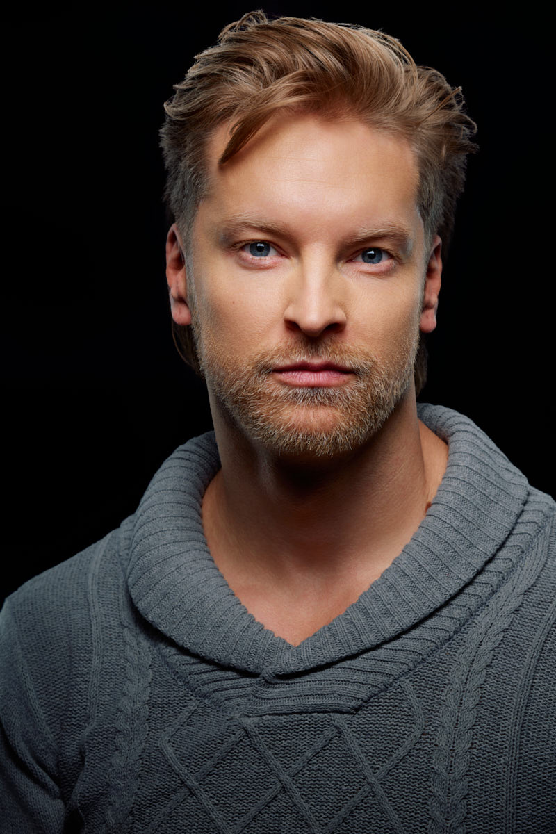 Editorial headshot photographer in Chicago creates a detailed close-up portrait of male model Nick
